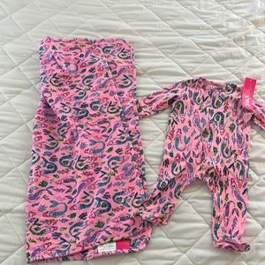 Baby onsie and blanket set. P